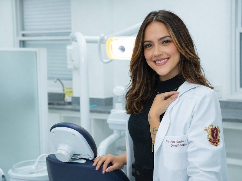 Foto de Dra Ana Carolina Souza - Cirurgiã Dentista