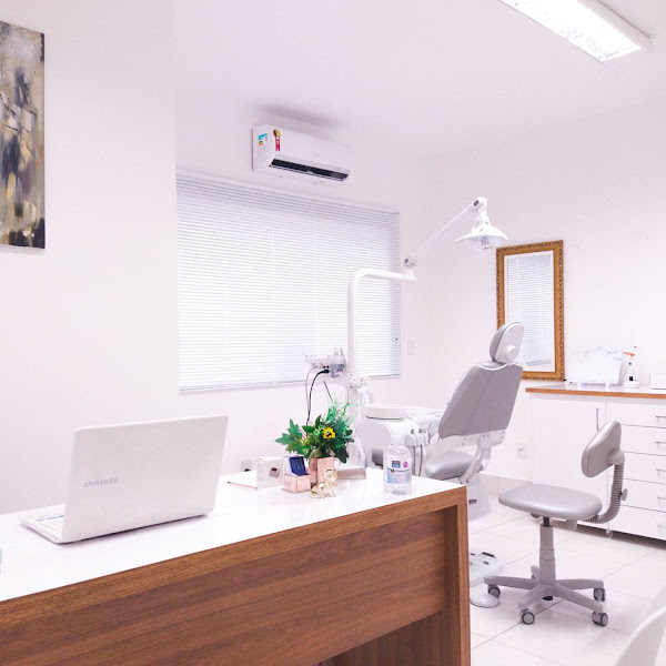 Foto 2 de Dra. Ana Caroline Farias