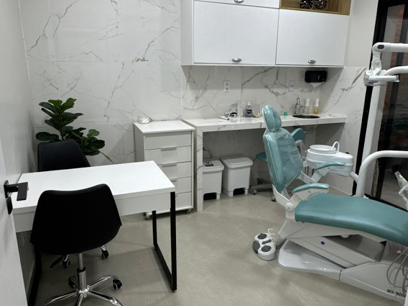 Foto 2 de DRA ANA CLARA ENDODONTISTA