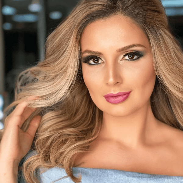 Foto 2 de Dra. Ana Clara Muniz | Harmonização Facial Aldeia Da Serra | Dentista Aldeia Da Serra