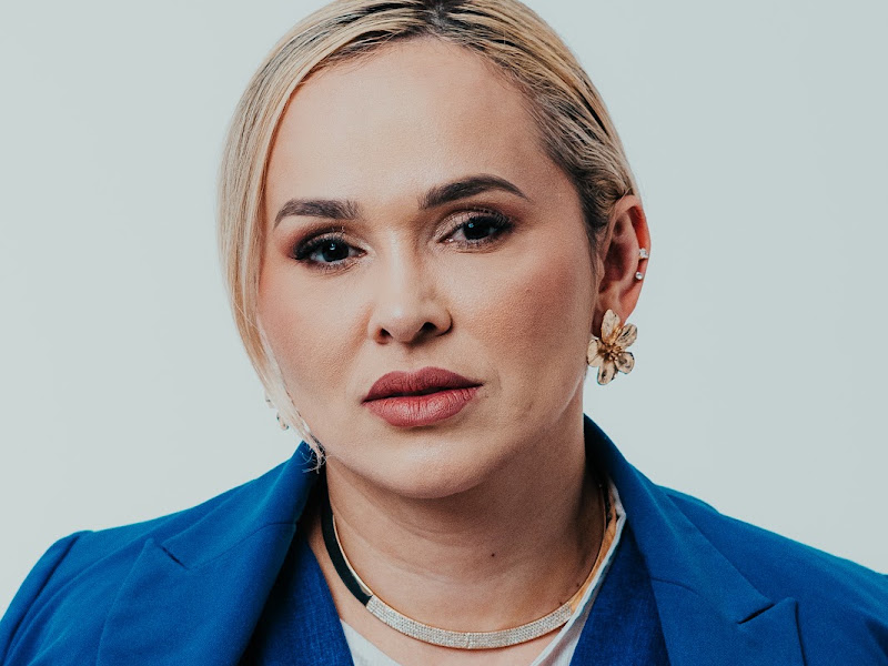 Foto de Dra. Ana Claudia - Harmonização Facial em Boa Vista