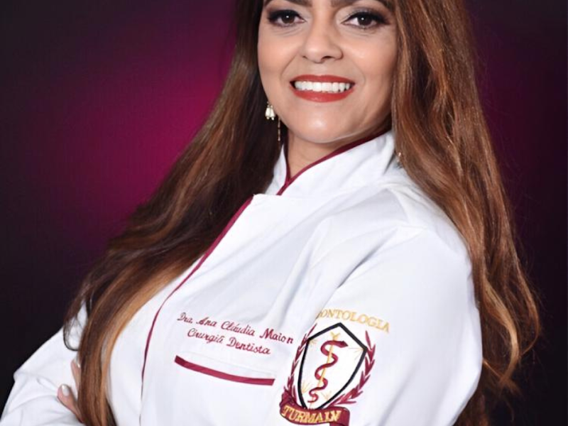 Foto de Dra. Ana Cláudia Maione - Dentista Méier