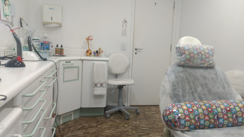 Foto 2 de Dra. Ana Claudia Moutella Pimenta