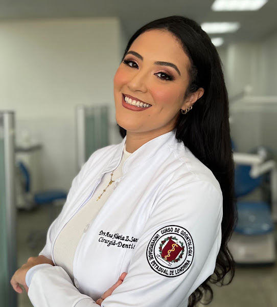 Foto 2 de Dra. Ana Flávia Zolli | Periodontista Londrina