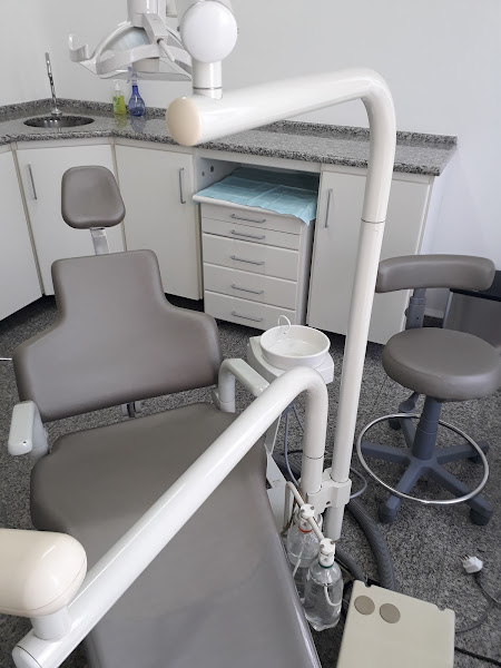 Foto 3 de Dra Ana Julia Kuriki Balan - Odontologia