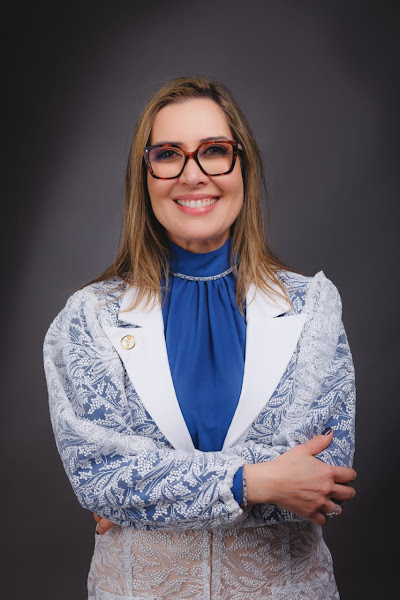 Foto 2 de Dra Ana Kraemer - Cirurgiã Plástica de Pelotas | Cirurgias das Mamas / Mastopexia, Mama de aumento, Mama redutora