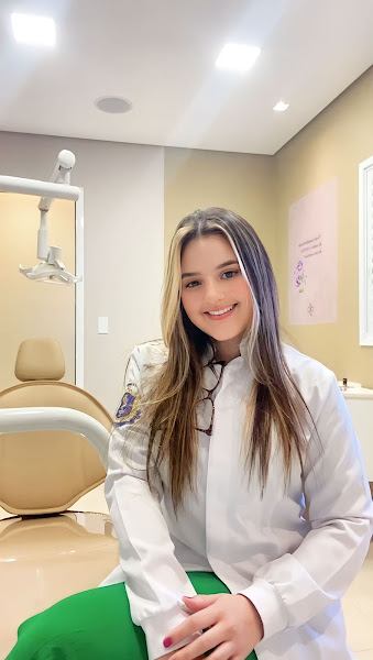 Foto 2 de Dra. Ana Laura Mion - Odontologia