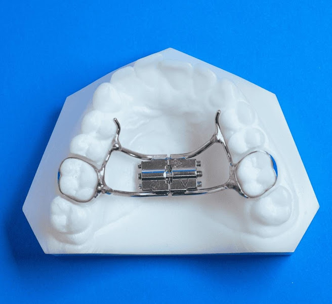 Foto 3 de Dra Ana Leticia Mafra Ortodontista - Crianças e Adultos - Curitiba