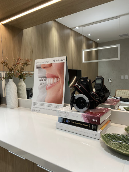 Foto 2 de Dra. Ana Lopes (Harmonização Facial e Ortodontia)