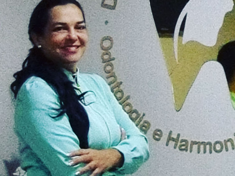 Foto 3 de Dra.Ana Lúcia A. Muniz - Odontologia estética