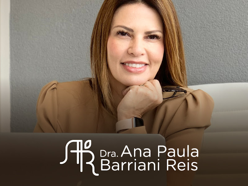 Foto de Dra. Ana Paula Barriani Reis - Implantes Dentários, Próteses fixas e Harmonização orofacial
