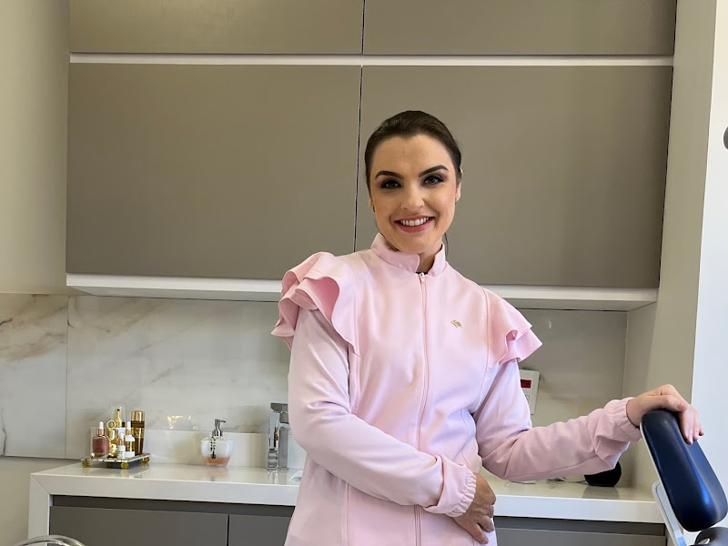 Foto 2 de Dra. Ana Paula Oro - Odontologia Clínica e Estética