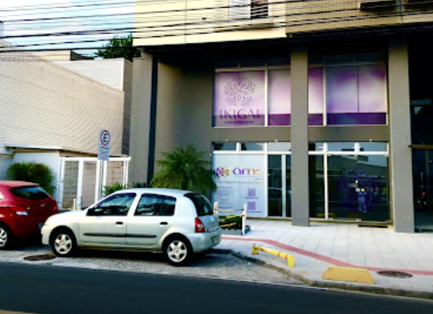 Foto 3 de Dra. Anarela Bernardi Vassen - Estomatologia - Biópsia de boca, Endodontia, PNE, Sedação Óxido Nitroso