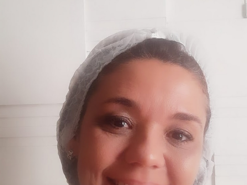 Foto de Dra. Andrea Leonardo (Cirurgiã Dentista, Implantodontia e Harmonização Facial)