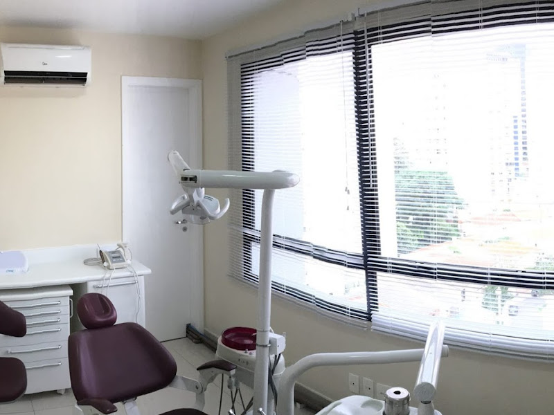 Foto 7 de Dra. Andrea Muniz Odontologia