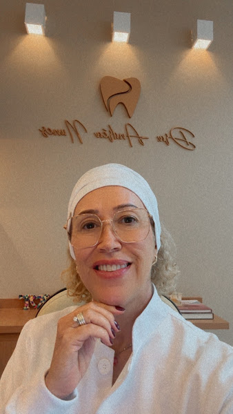 Foto 2 de Dra. Andréa Nunes | Lentes de Contato Dental e Facetas em Porcelana