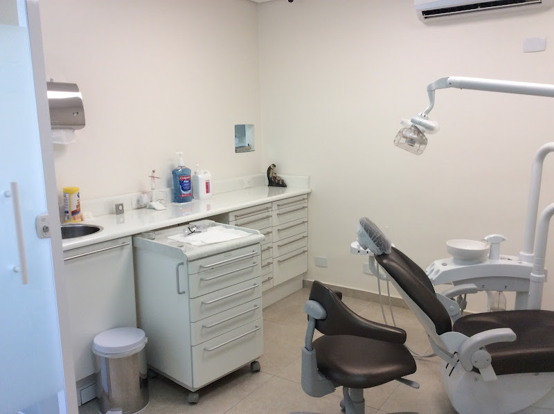 Foto 2 de Dra. Andreza Yumi Mitsuiuqui - Dentista