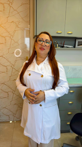 Foto de Dra. Andrezza Lobo - Clinica Odontológica