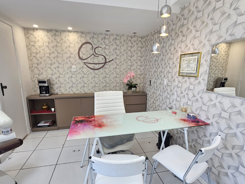 Foto 6 de Dra. Ângela Tupynambá | Dentista em Belo Horizonte | Prevenção | ATM | Clareamento | Aparelhos | Estética | Próteses