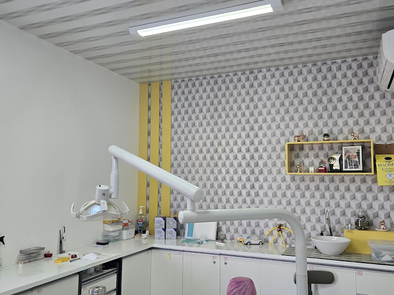 Foto 3 de Dra. Angela Verdum | Consultório Odontológico 01 e 02 | Dentista em Cascavel