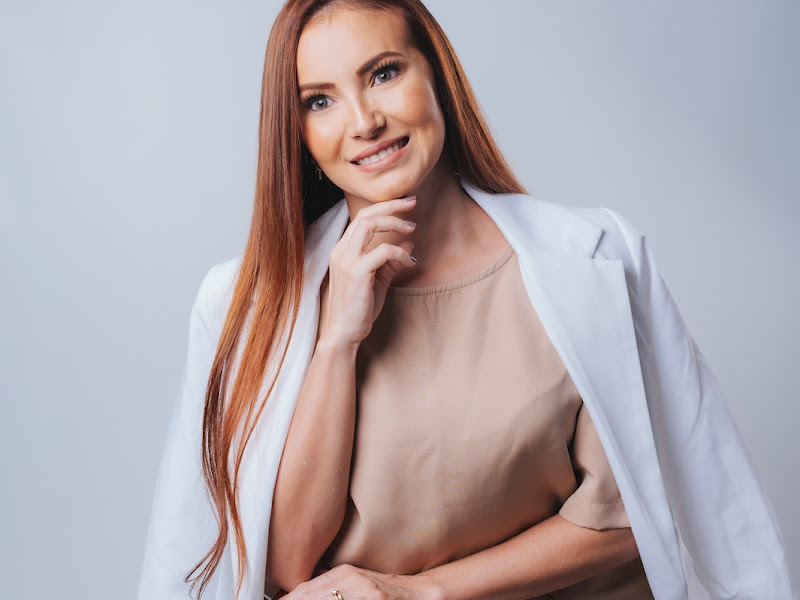 Foto de Dra Angélica Lins | Harmonização Facial em Brasília