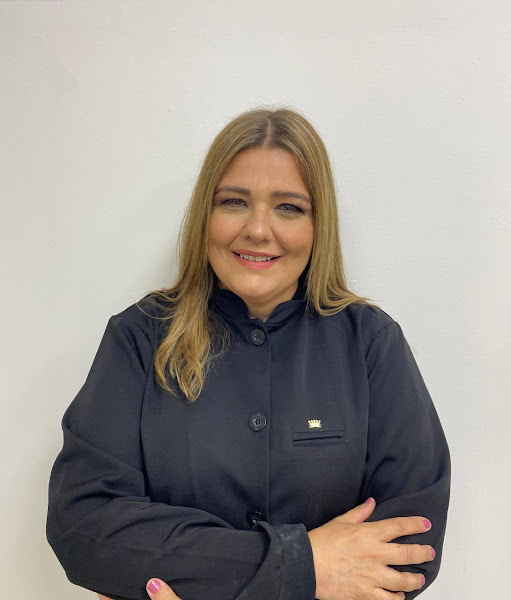 Foto 2 de Dra. Angélica Venâncio Odontologia | Aparelho Invisível | Lentes de Contato Dental - Londrina