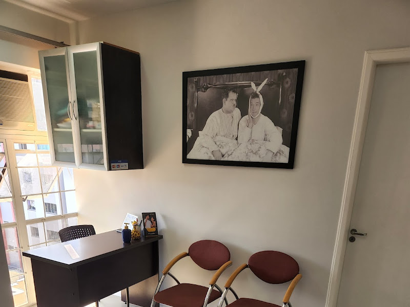 Foto 8 de Dra. Angélica Venâncio Odontologia | Aparelho Invisível | Lentes de Contato Dental - Londrina