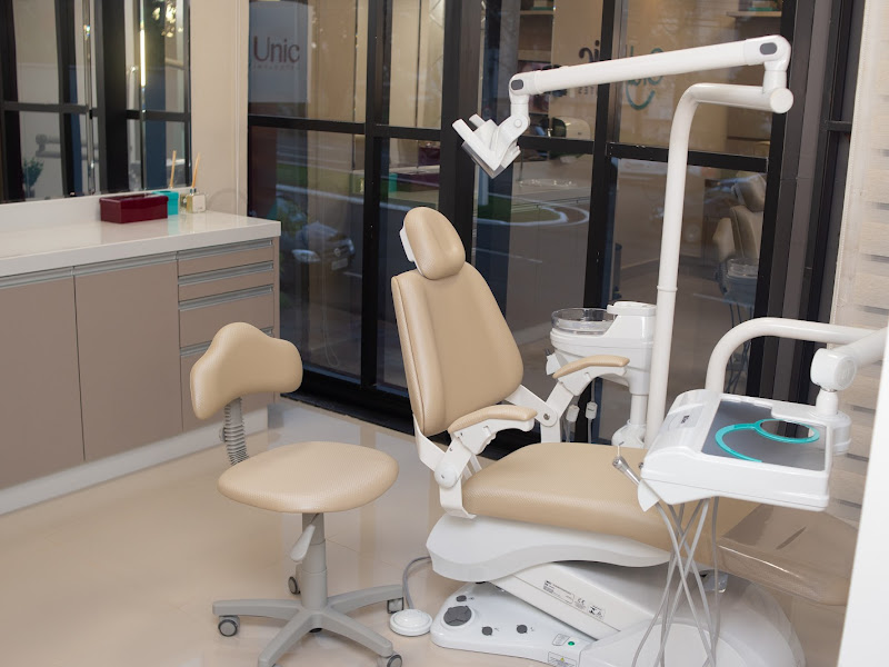 Foto 10 de Dra. Angélica Venâncio Odontologia | Aparelho Invisível | Lentes de Contato Dental - Londrina