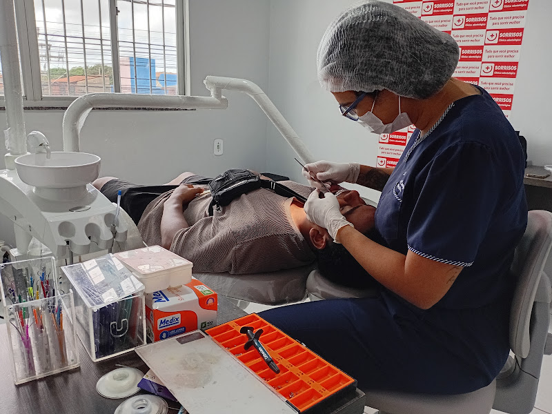 Foto 2 de Dra. Anna Síntique • Odontologia Especializada