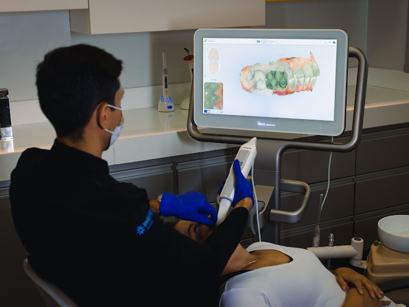 Foto 3 de Dra Annanda Amaral - Odontologia Especializada