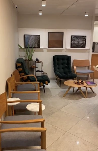 Foto 3 de Dra Anne Caroline - Implantodontista | Harmonização Orofacial