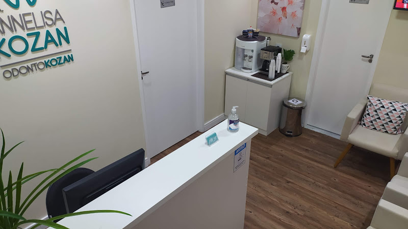 Foto 2 de Dra. Annelisa Kozan - Consultório Odontológico