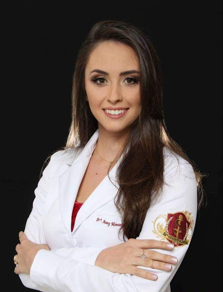 Foto 2 de Dra. Anny Tura - Implantodontista