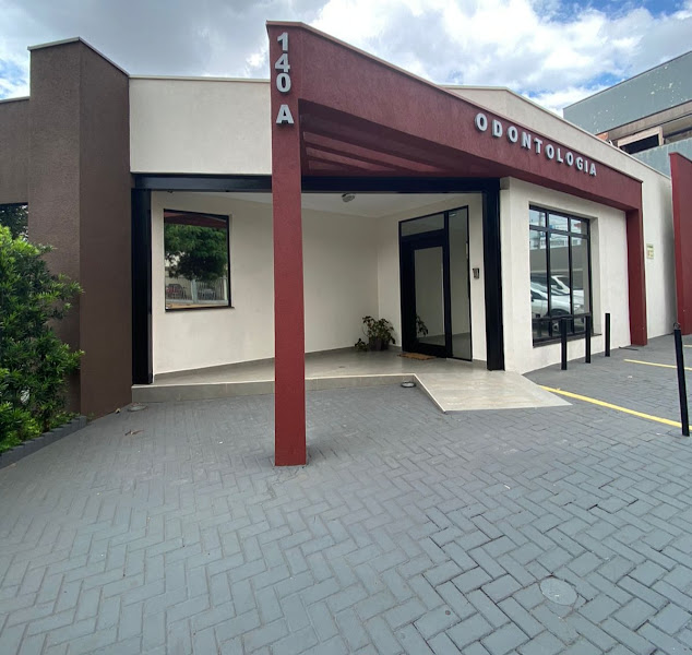 Foto 2 de Dra. Aracéli Guerra Capitani, Implantes/Prótese/Estética