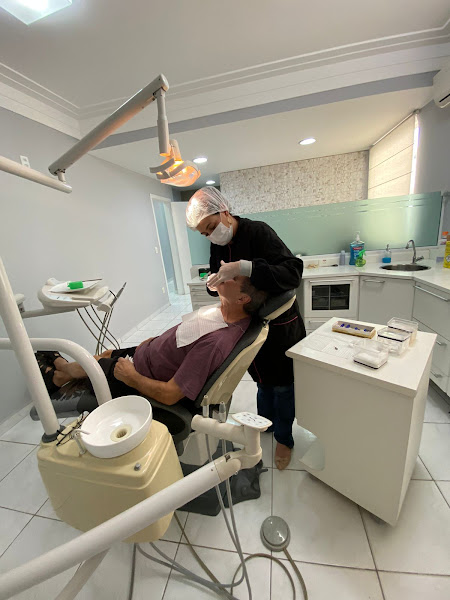 Foto 3 de Dra. Aracéli Guerra Capitani, Implantes/Prótese/Estética