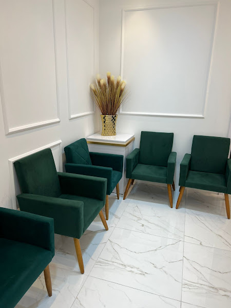 Foto 2 de Dra. Bárbara Spuldaro - Odontologia Estética