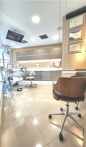 Foto 2 de Dra. Beatriz Hermosa - Dentista | Periodontista Recreio dos Bandeirantes