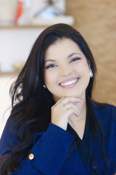 Foto 2 de Dra Beatriz Mendes | Dentista Aracaju | Faceta em resina | Clareamento