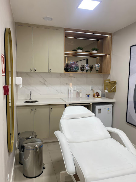 Foto 3 de Dra. Beatriz Salignac - Harmonização Facial Brasília | Rinomodelação | Botox | Preenchimento Labial | Sculptra | Radiesse