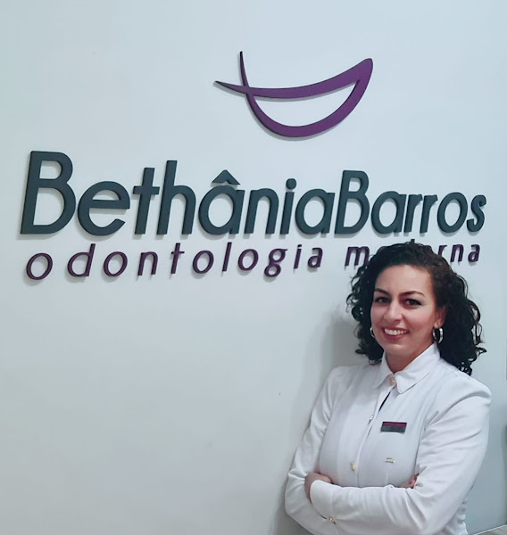 Foto 2 de Dra Bethânia Barros