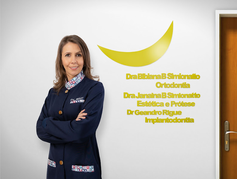 Foto 2 de Dra. Bibiana Barrios Simionatto - Ortodontia
