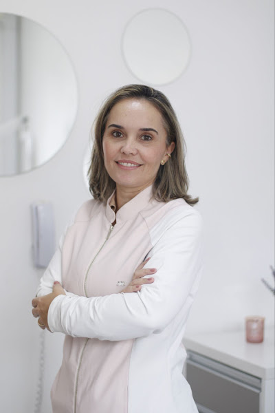 Foto 2 de Dra. Brenda Dela Costa | Dentista | Harmonização Orofacial | Invisalign