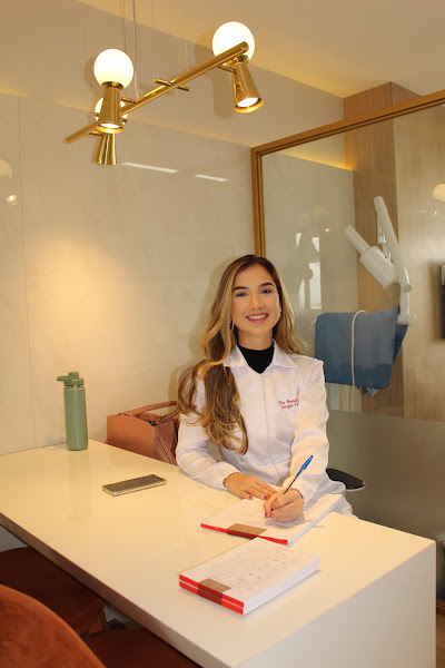 Foto 3 de Dra. Brenda Farias