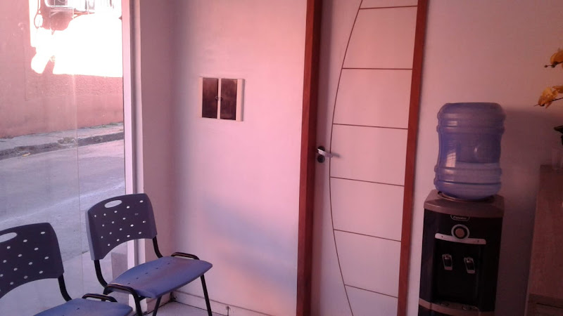 Foto 3 de Dra. Brenda Lima - Implante e Prótese Dentária - Belém PA