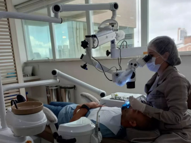 Foto 5 de Dra.Brenda Monteiro Dentista | Endodontista