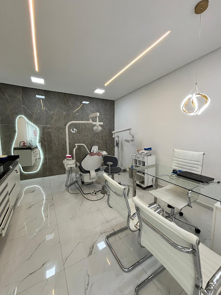 Foto 2 de Dra Bruna Flor l Odontologia humanizada que te devolve a segurança de sorrir sem medo