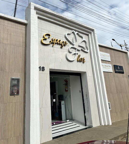 Foto 3 de Dra Bruna Flor l Odontologia humanizada que te devolve a segurança de sorrir sem medo