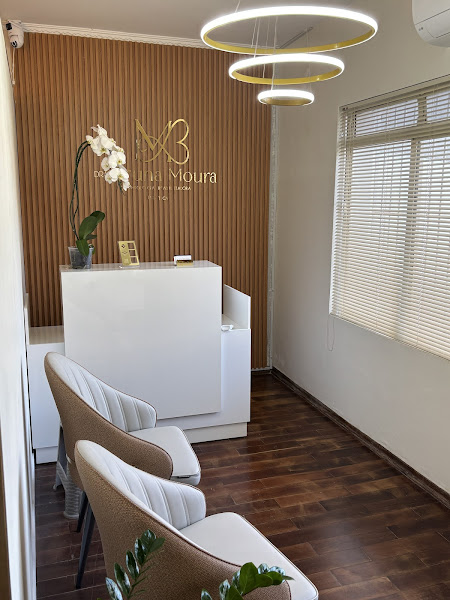 Foto 2 de Dra. Bruna Moura - Implantes e facetas em Sumare