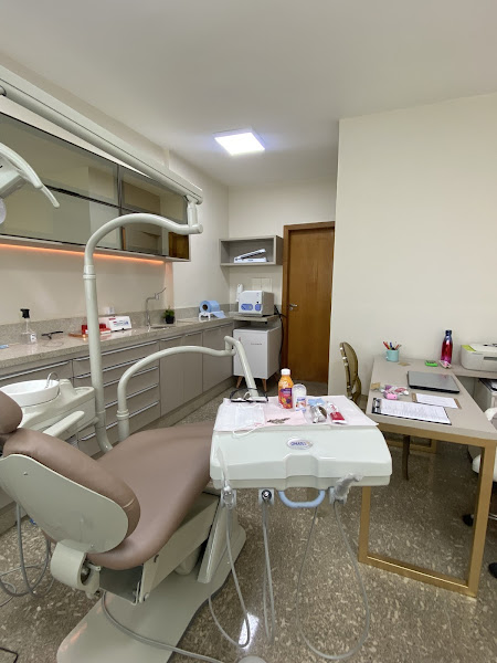 Foto 2 de Dra. Bruna Moura - Odontologia e Harmonização Facial