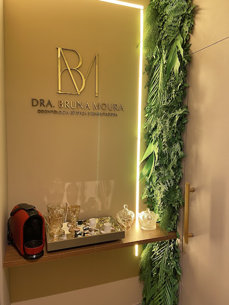 Foto 3 de Dra. Bruna Moura - Odontologia e Harmonização Facial